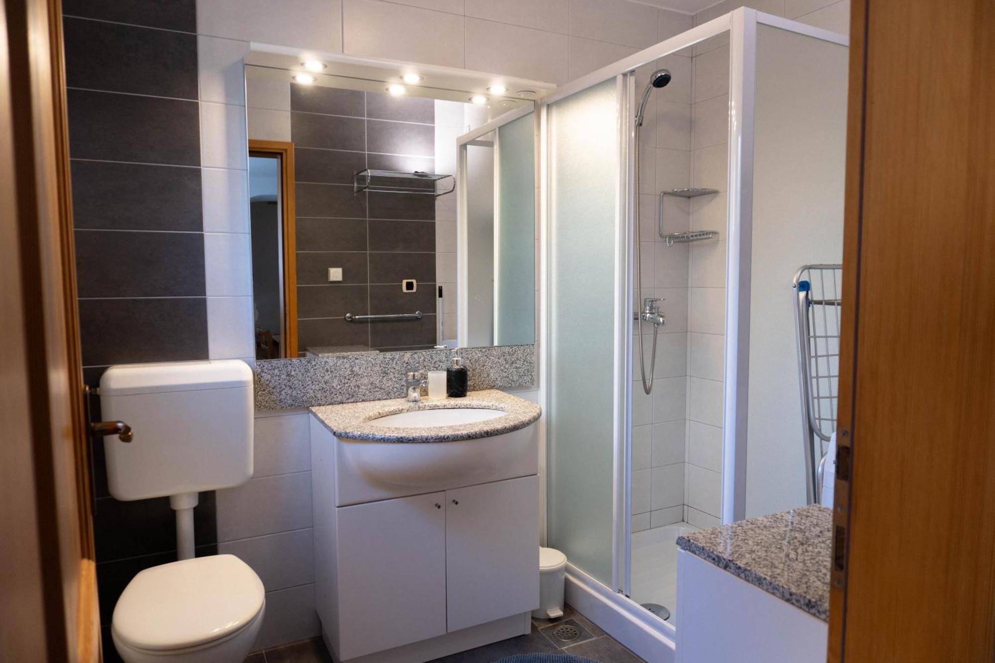 Apartment Deborah Krnica Luaran gambar