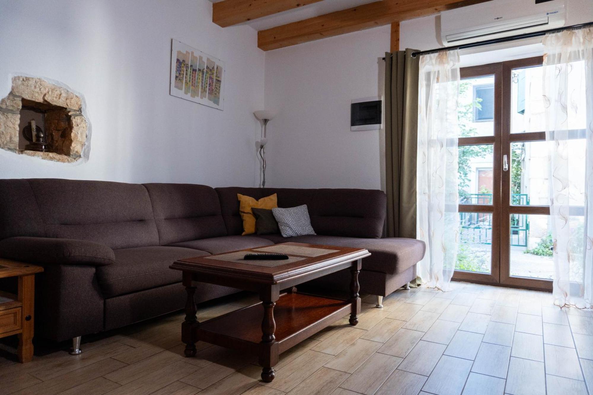 Apartment Deborah Krnica Luaran gambar